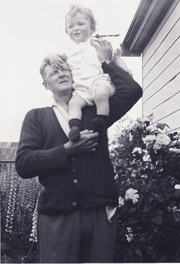 Dad made me a beaut wee yacht